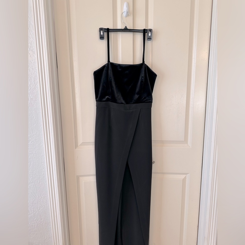 White House Black Market Size 12 Black Cocktail Jumpsuit Holidays NYE